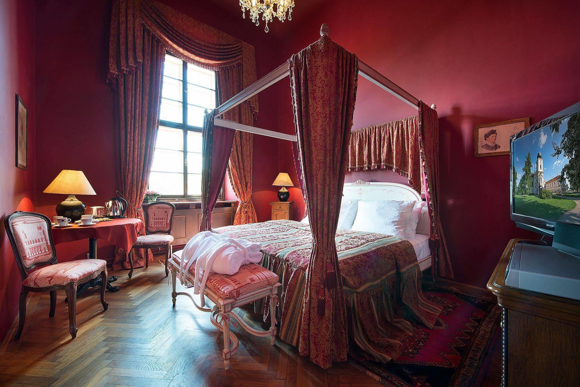 Chateau Loucen Garden Retreat Extérieur photo